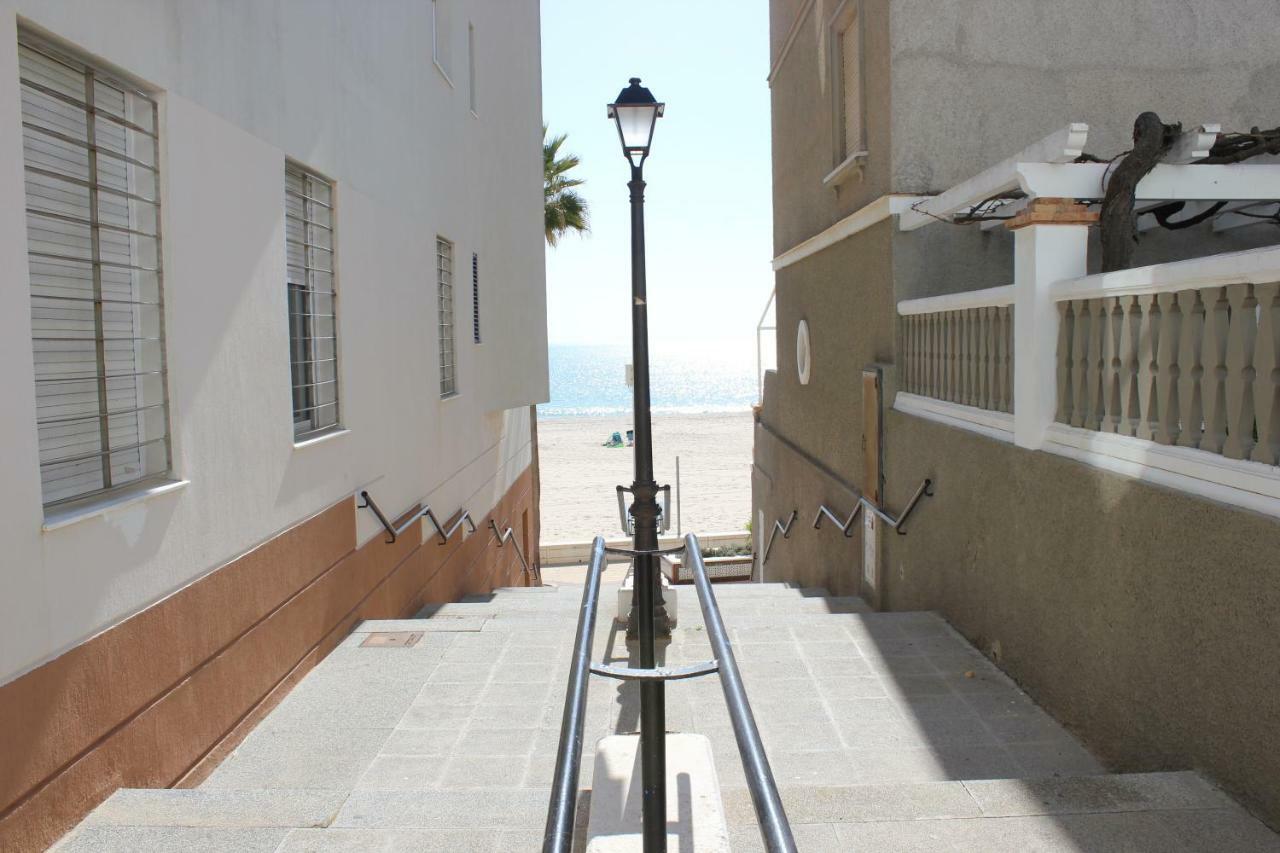 Ferienwohnung Apartamento Puerta Al Mar Rota Exterior foto